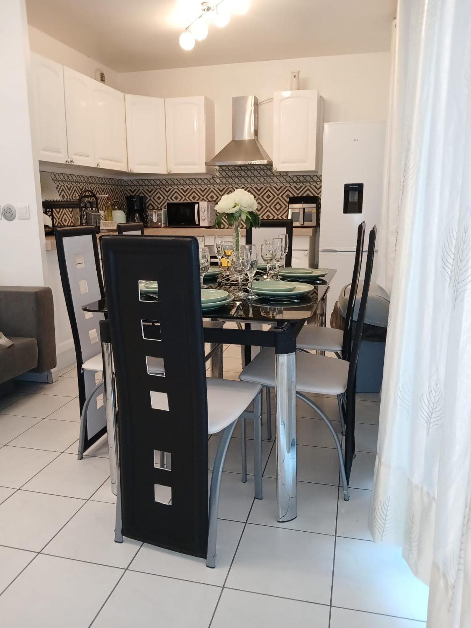Apart-Chic-Les-Ulis With Balcon, Terrasse And Parking Les Ulis Buitenkant foto