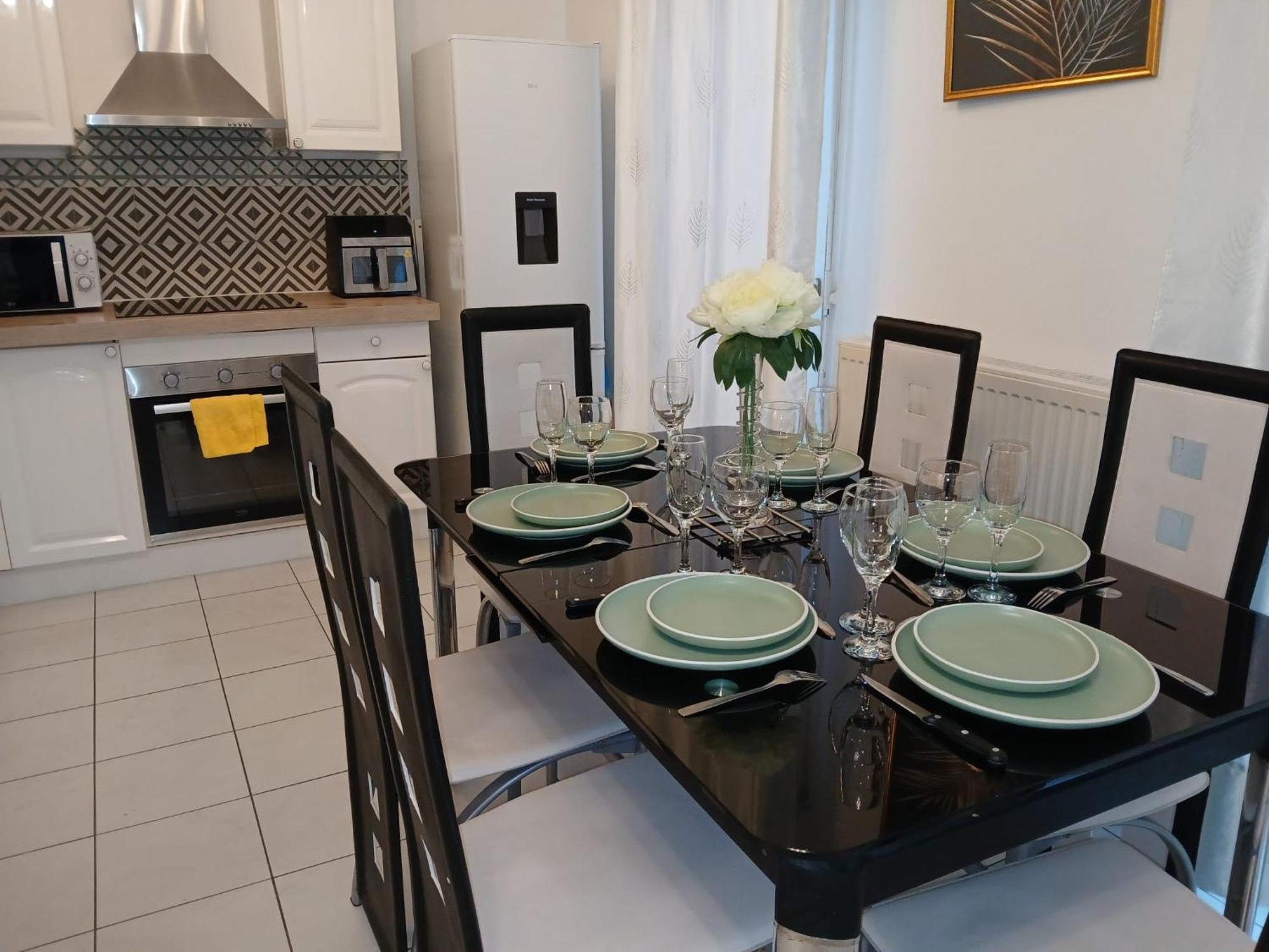 Apart-Chic-Les-Ulis With Balcon, Terrasse And Parking Les Ulis Buitenkant foto